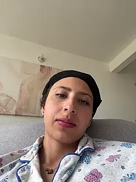 Ameellie online show from November 23, 2025, 2:16 pm