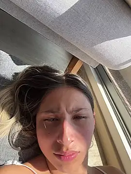 Snapshot of Ameellie chatting on February 28, 2026, 3:44 pm Ameellie online show from February 28, 2026, 3:44 pm