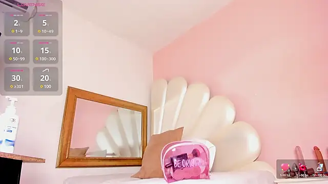 Letizia West  online show from February 20, 2025, 4:28 am