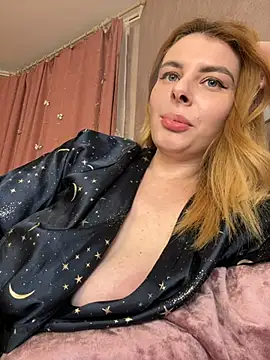 Snapshot of Day-off chatting on February 14, 2025, 12:03 pm Day-off online show from February 14, 2025, 12:03 pm