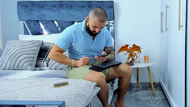 Snapshot of Zack_Froone chatting on February 21, 2026, 3:36 pm Zack Froone online show from February 21, 2026, 3:36 pm