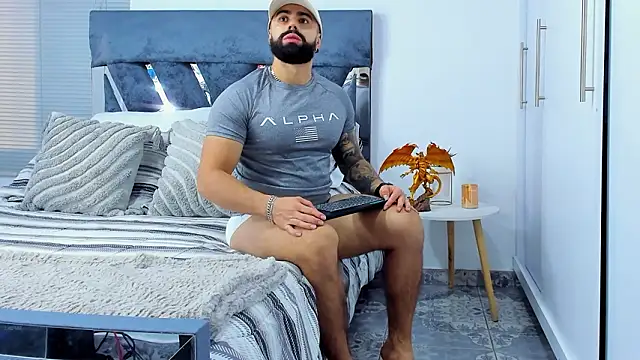 Snapshot of Zack_Froone chatting on February 12, 2026, 12:49 pm Zack Froone online show from February 12, 2026, 12:49 pm