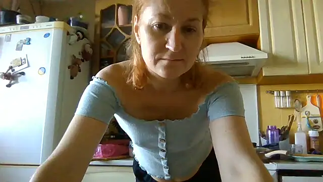 Snapshot of AmellyGrand chatting on July 3, 2026, 3:18 pm AmellyGrand online show from July 3, 2026, 3:18 pm