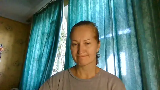 Snapshot of AmellyGrand chatting on July 17, 2026, 10:01 am AmellyGrand online show from July 17, 2026, 10:01 am