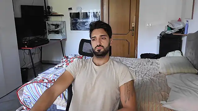 Snapshot of Alexox02 chatting on November 5, 2025, 7:44 am Alexox02 online show from November 5, 2025, 7:44 am