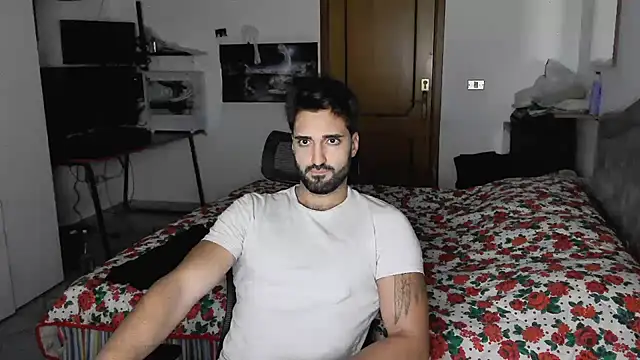 Snapshot of Alexox02 chatting on November 24, 2025, 6:52 pm Alexox02 online show from November 24, 2025, 6:52 pm