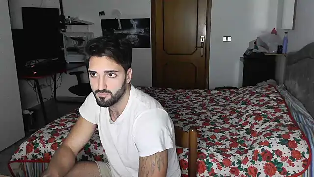 Snapshot of Alexox02 chatting on November 8, 2025, 4:54 pm Alexox02 online show from November 8, 2025, 4:54 pm