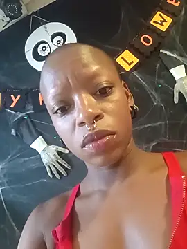 Snapshot of Coco_Kiss chatting on October 24, 2025, 7:13 pm Coco Kiss online show from October 24, 2025, 7:13 pm