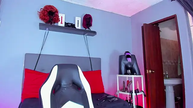 Snapshot of Coco_Kiss chatting on November 1, 2025, 3:06 pm Coco Kiss online show from November 1, 2025, 3:06 pm