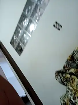 casal7722 online show from February 19, 2025, 7:16 pm