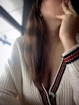 Snapshot of MommmyYummy chatting on October 31, 2025, 10:34 am MommmyYummy online show from October 31, 2025, 10:34 am