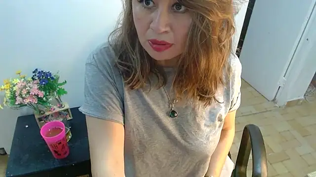 Snapshot of isabellacen chatting on March 7, 2025, 3:19 am isabellacen online show from March 7, 2025, 3:19 am