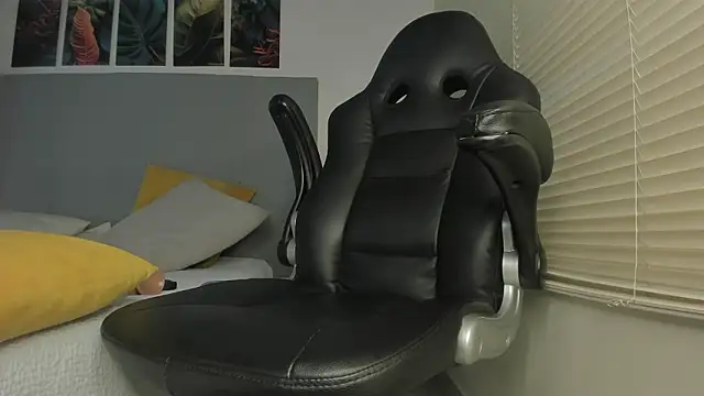  Molly rosse  online show from February 4, 2026, 12:11 pm