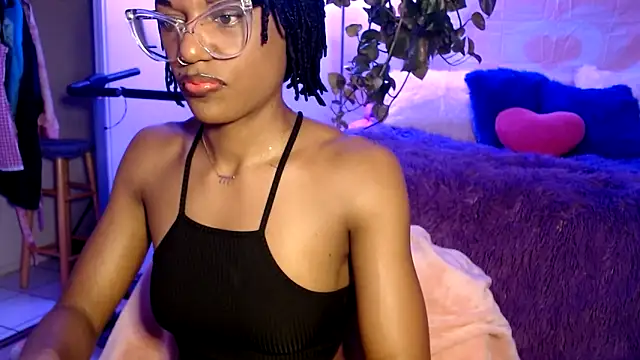 Snapshot of CocoSage chatting on December 18, 2025, 11:30 pm CocoSage online show from December 18, 2025, 11:30 pm