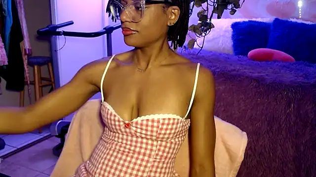 Snapshot of CocoSage chatting on December 4, 2025, 11:48 pm CocoSage online show from December 4, 2025, 11:48 pm