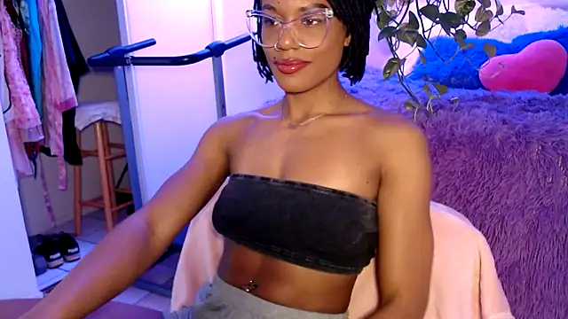 Snapshot of CocoSage chatting on January 15, 2026, 6:44 pm CocoSage online show from January 15, 2026, 6:44 pm