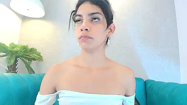 Snapshot of Alahia_Rodriguez chatting on February 20, 2026, 7:38 pm Alahia Rodriguez online show from February 20, 2026, 7:38 pm