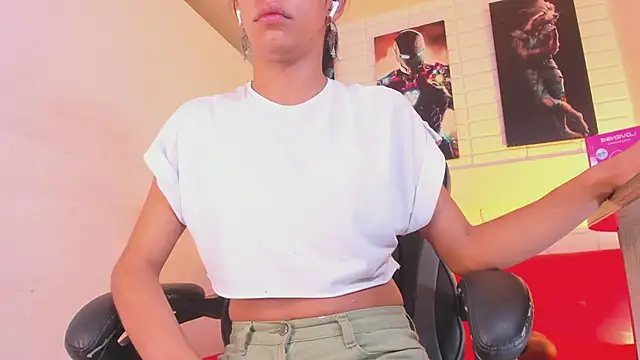 Alahia Rodriguez online show from November 11, 2025, 12:33 pm