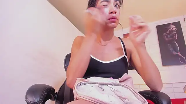 Alahia Rodriguez online show from November 15, 2025, 2:54 pm