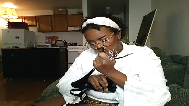 Snapshot of SiminFox chatting on November 27, 2025, 4:02 am SiminFox online show from November 27, 2025, 4:02 am