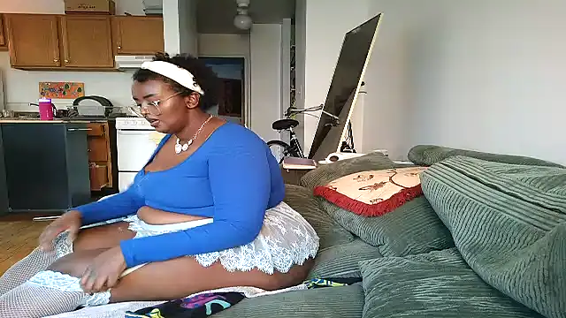 Snapshot of SiminFox chatting on November 28, 2025, 2:17 pm SiminFox online show from November 28, 2025, 2:17 pm