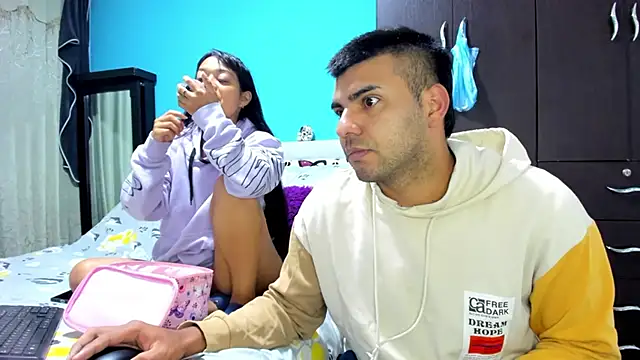 Snapshot of 2ScarletandRyan8 chatting on November 3, 2025, 9:57 am 2ScarletandRyan8 online show from November 3, 2025, 9:57 am