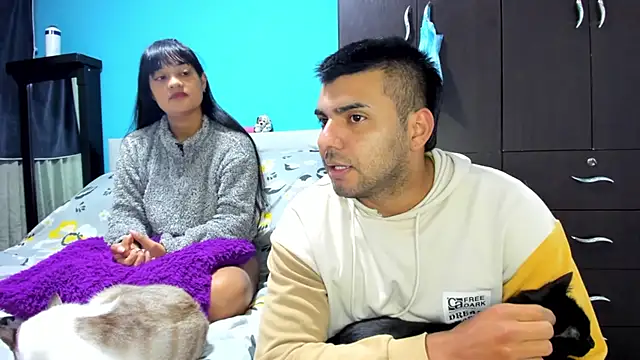 Snapshot of 2ScarletandRyan8 chatting on November 5, 2025, 10:07 am 2ScarletandRyan8 online show from November 5, 2025, 10:07 am