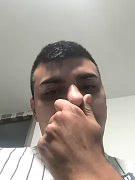 Snapshot of 2ScarletandRyan8 chatting on November 20, 2025, 12:22 am 2ScarletandRyan8 online show from November 20, 2025, 12:22 am