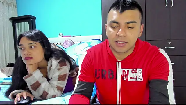 Snapshot of 2ScarletandRyan8 chatting on December 3, 2025, 10:03 am 2ScarletandRyan8 online show from December 3, 2025, 10:03 am