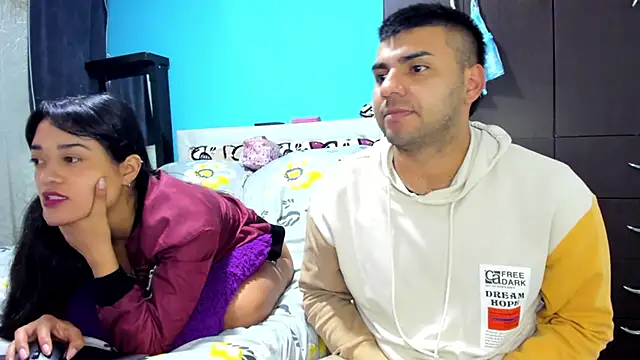 Snapshot of 2ScarletandRyan8 chatting on November 18, 2025, 10:07 am 2ScarletandRyan8 online show from November 18, 2025, 10:07 am