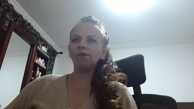 asleycavta online show from February 10, 2026, 9:03 pm