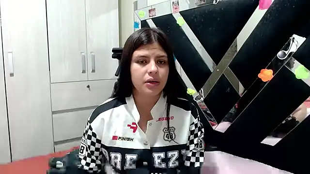 Snapshot of katery_wok11 chatting on June 23, 2026, 12:19 am katery wok11 online show from June 23, 2026, 12:19 am