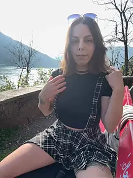 Mia Railey online show from March 24, 2026, 2:50 pm