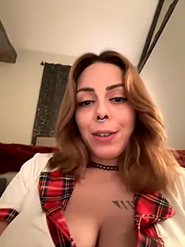 Snapshot of Mia_Railey chatting on November 19, 2025, 9:37 pm Mia Railey online show from November 19, 2025, 9:37 pm