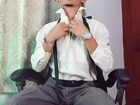 HomeAloneK online show from May 26, 2026, 7:56 pm