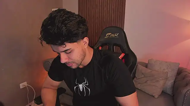 liam collins21 online show from February 15, 2026, 11:42 am