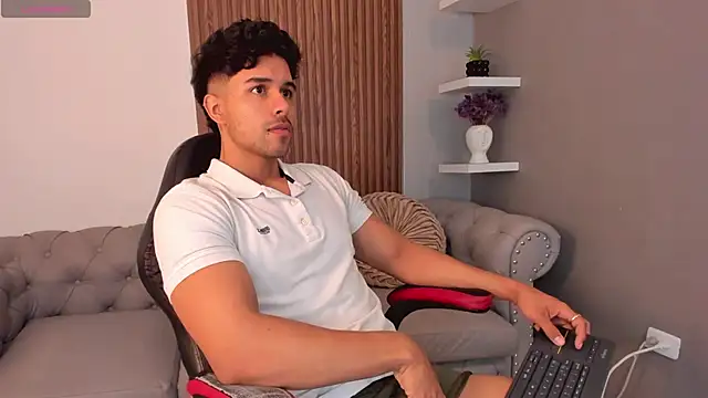 Snapshot of liam_collins21 chatting on March 19, 2025, 11:28 am liam collins21 online show from March 19, 2025, 11:28 am