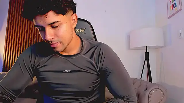 Snapshot of liam_collins21 chatting on November 3, 2025, 11:47 am liam collins21 online show from November 3, 2025, 11:47 am