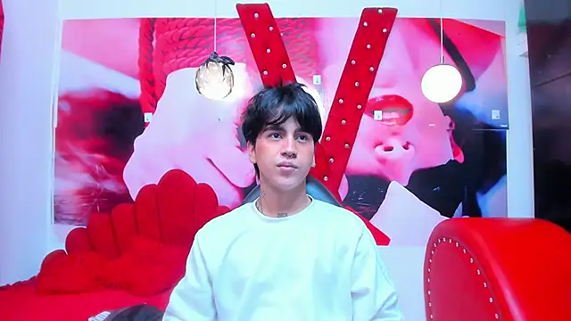 Snapshot of alex_477 chatting on November 6, 2025, 11:36 am alex 477 online show from November 6, 2025, 11:36 am