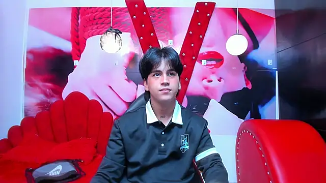 Snapshot of alex_477 chatting on October 28, 2025, 11:42 am alex 477 online show from October 28, 2025, 11:42 am