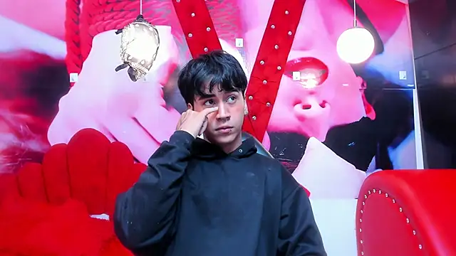 Snapshot of alex_477 chatting on October 10, 2025, 11:33 am alex 477 online show from October 10, 2025, 11:33 am