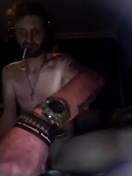 Nawtyslaveteen online show from December 17, 2025, 2:27 am