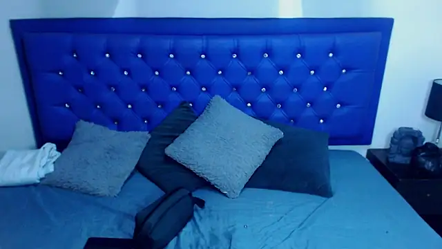 Snapshot of kiwii_nasty chatting on November 25, 2025, 8:20 pm kiwii nasty online show from November 25, 2025, 8:20 pm