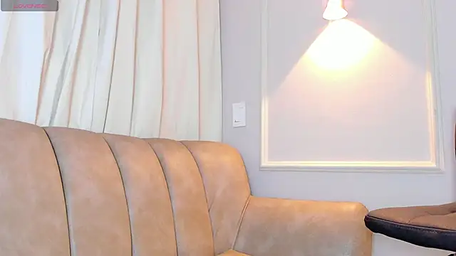 Snapshot of Lia_walton chatting on December 3, 2025, 1:10 pm Lia walton online show from December 3, 2025, 1:10 pm