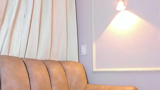 Snapshot of Lia_walton chatting on December 17, 2025, 12:10 pm Lia walton online show from December 17, 2025, 12:10 pm