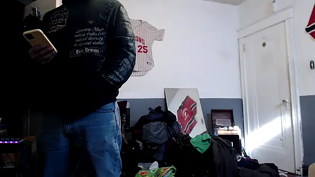 Snapshot of sledge901 chatting on February 1, 2025, 3:07 pm sledge901 online show from February 1, 2025, 3:07 pm