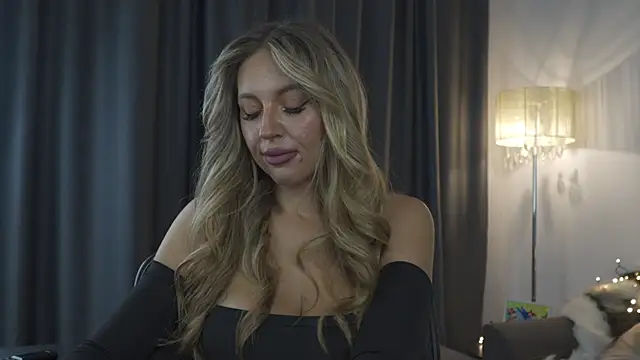 Snapshot of JoanneGG chatting on November 15, 2025, 1:53 am JoanneGG online show from November 15, 2025, 1:53 am