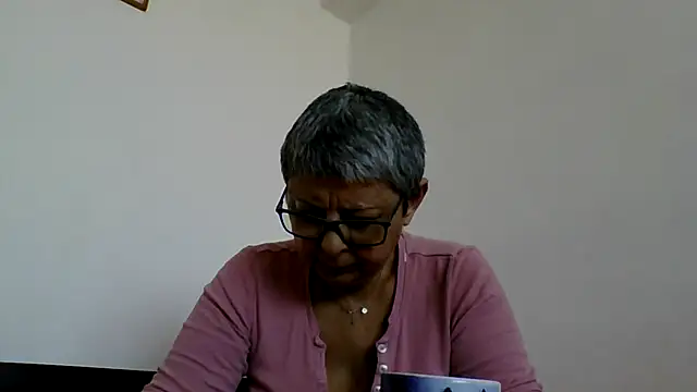 roseblak42 online show from January 9, 2026, 11:28 am