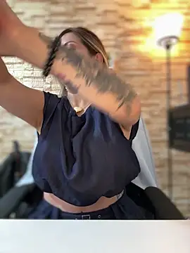 Snapshot of _Abril-Office1 chatting on February 23, 2026, 4:18 pm Abril-Office1 online show from February 23, 2026, 4:18 pm