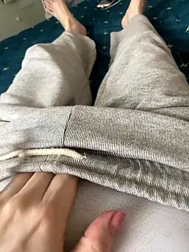 Ruby bear online show from January 15, 2026, 3:54 am